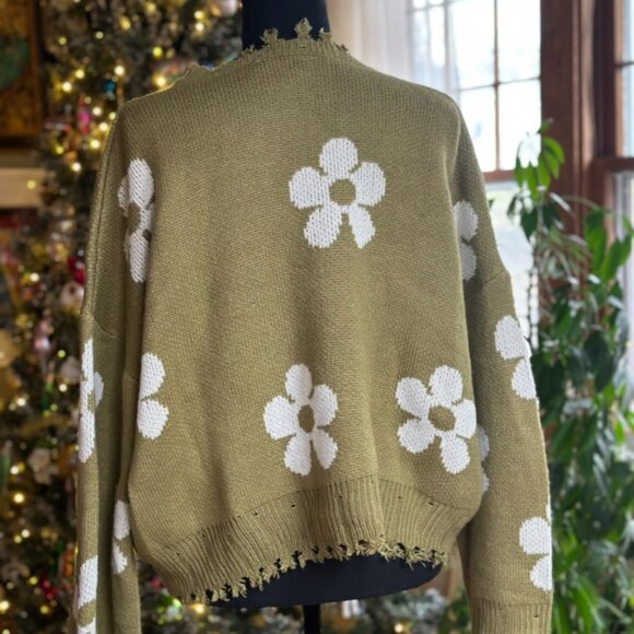Distressed Green Daisy Sweater - Picture 5 of 6